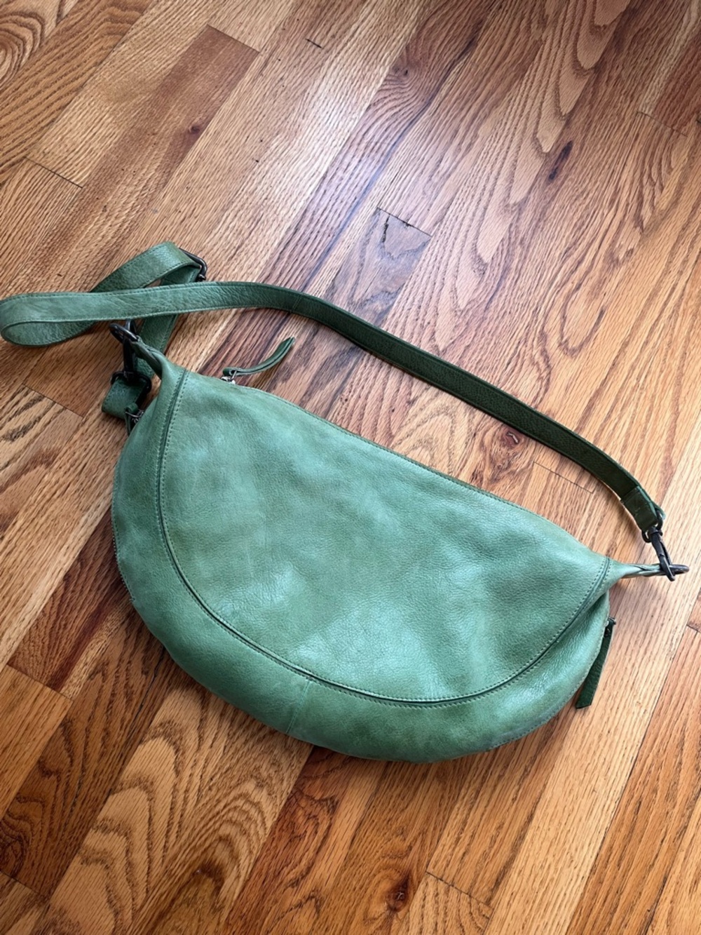 Latico Green Callie Leather Sling Bag Crossbody Bag - Picture 6 of 9